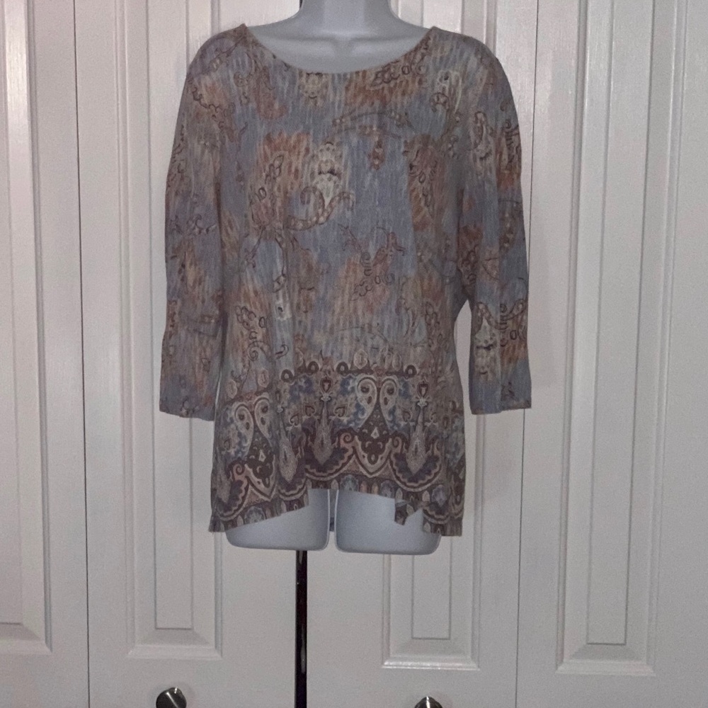 DESIGNED BY CHICO’S!!!!!VERY SOFT 3 1/3 SLEEVE TOP